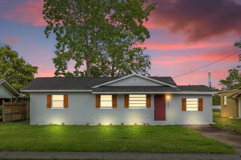 303 Amador Cir, Orlando, FL 32810