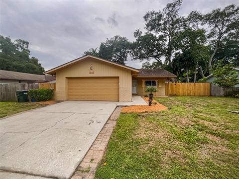 1225 Markley Dr, Largo, FL 33770