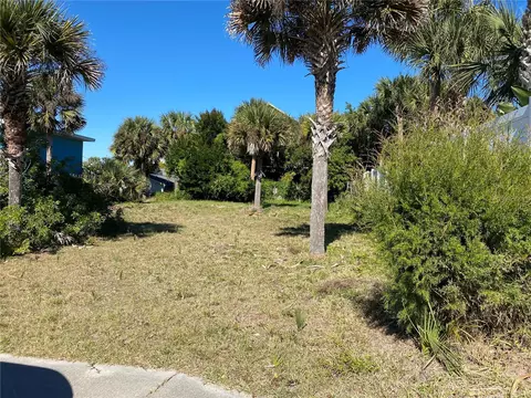 208 S 8th St, Flagler Beach, FL 32136