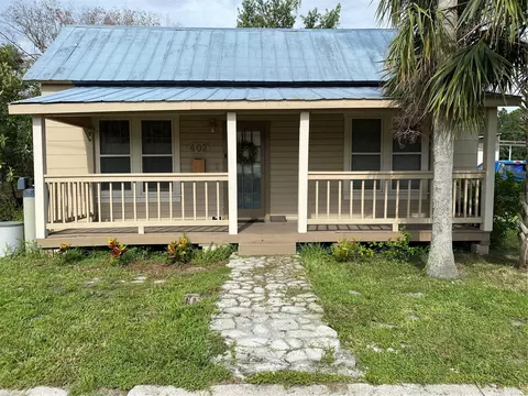 402 SW 1st Ave, Mulberry, FL 33860