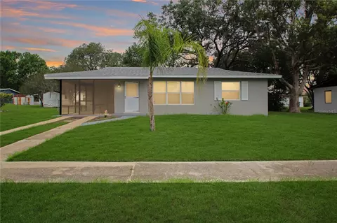 1720 E Waycross Cir, Deltona, FL 32725