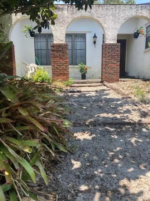 6237 Sleepy Hollow Dr, Titusville, FL 32780