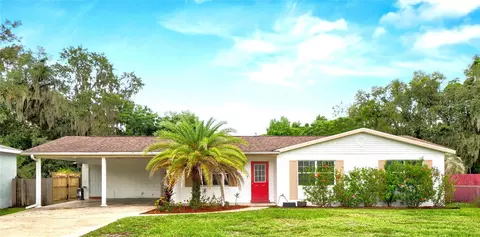 1612 Park Dr, Leesburg, FL 34748