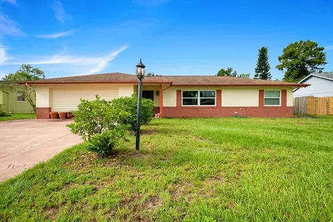 801 Fruitland Dr, Deltona, FL 32725