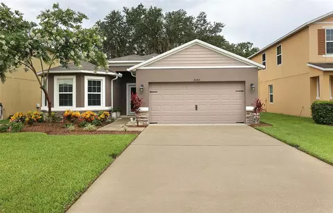 3645 Umbrella Ct, Tavares, FL 32778