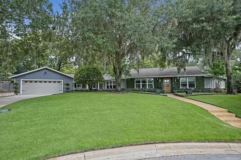 5 Shadow Ln, Maitland, FL 32751