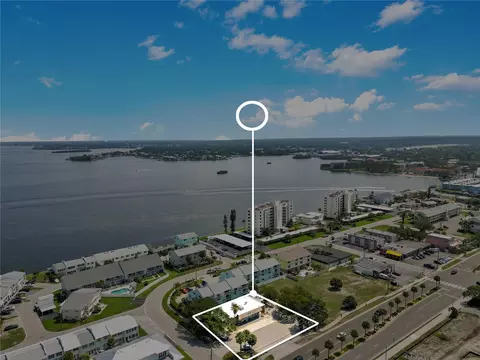 240 Causeway Blvd, Dunedin, FL 34698