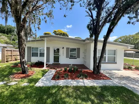 2401 Drake Dr, Orlando, FL 32810