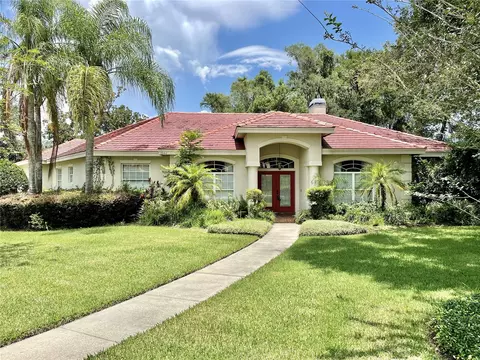 1642 Majestic Oak Dr, Apopka, FL 32712