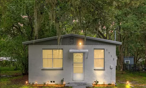 1712 N Orange St, Mount Dora, FL 32757