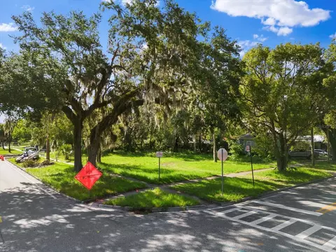 701 S Locust Ave, Sanford, FL 32771