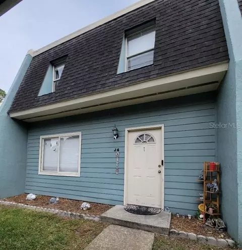 501 SW 75th St #J4, Gainesville, FL 32607