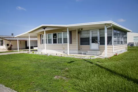 4853 Dorado St, Zephyrhills, FL 33541