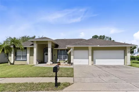 453 Deer Pointe Cir, Casselberry, FL 32707