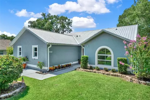 1050 Fahnstock St, Eustis, FL 32726