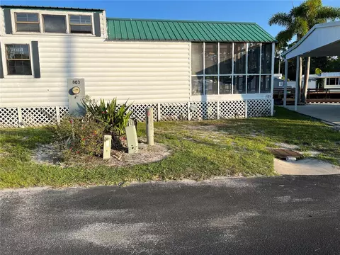 6184 Parkway E, Saint Cloud, FL 34771