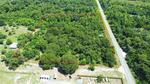 160 E Osceola Rd, Geneva, FL 32732