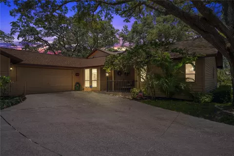11734 Ridgeview Ln, Seminole, FL 33772