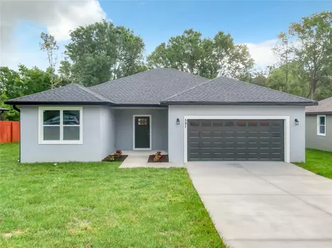 591 Charles Ave, Orange City, FL 32763