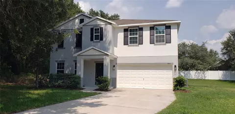 4801 Waters Gate Dr, Tavares, FL 32778