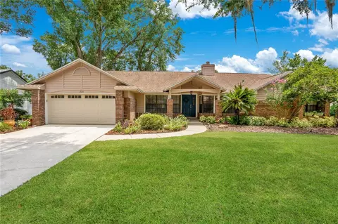 1585 Majestic Oak Dr, Apopka, FL 32712