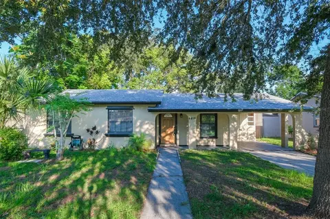 5618 Pinerock Rd, Orlando, FL 32810