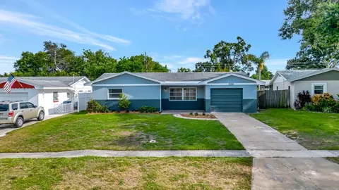 10962 Temple Ave, Seminole, FL 33772