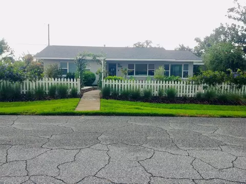 1975 Westland Rd, Mount Dora, FL 32757
