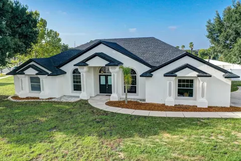 1605 Silhouette Dr, Clermont, FL 34711