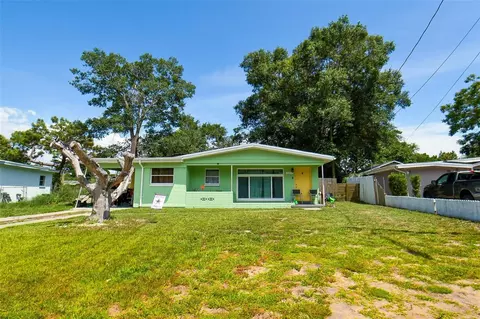 2213 Corliss Dr, Orlando, FL 32808