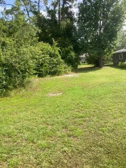 8201 W Barry Ct, Homosassa, FL 34446