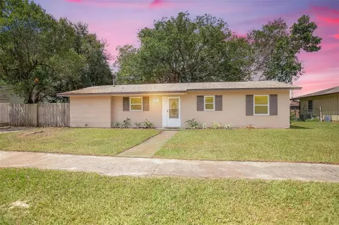 2386 California St, Deltona, FL 32738