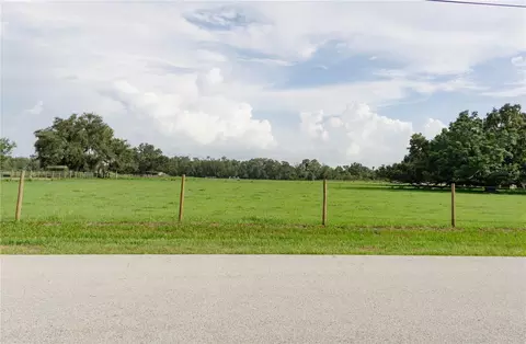 1 St, Lithia, FL 33547