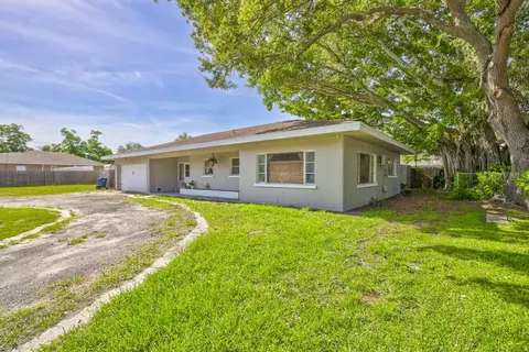 2312 55th Ave W, Bradenton, FL 34207