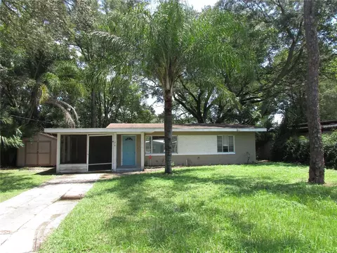 1914 Helms Ave, Leesburg, FL 34748