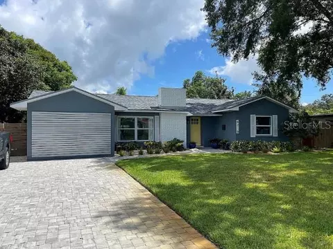 6210 Hampton Dr N, Saint Petersburg, FL 33710