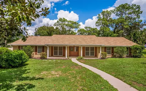 700 S Sweetwater Blvd, Longwood, FL 32779