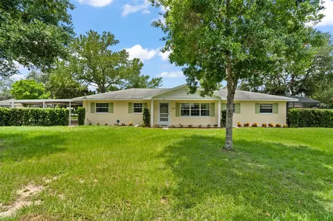 1250 Holiday Dr, Eustis, FL 32726