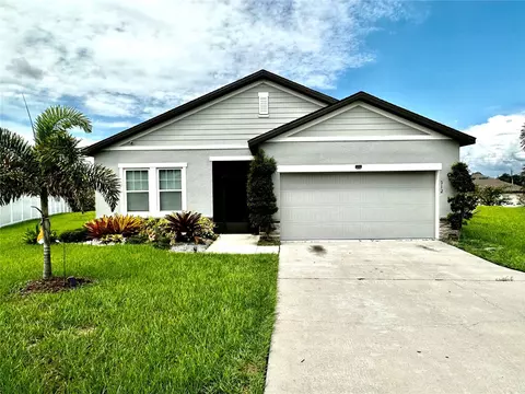 512 Blue Water Ct, Haines City, FL 33844