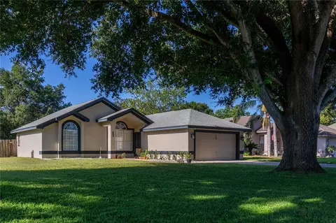 2601 Gables Dr, Eustis, FL 32726