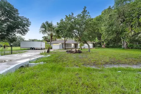 4521 Hibiscus Dr, Lake Wales, FL 33898