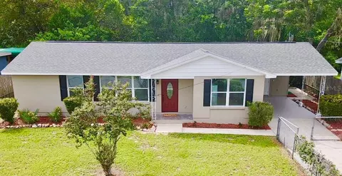 1616 Crest Ave, Leesburg, FL 34748