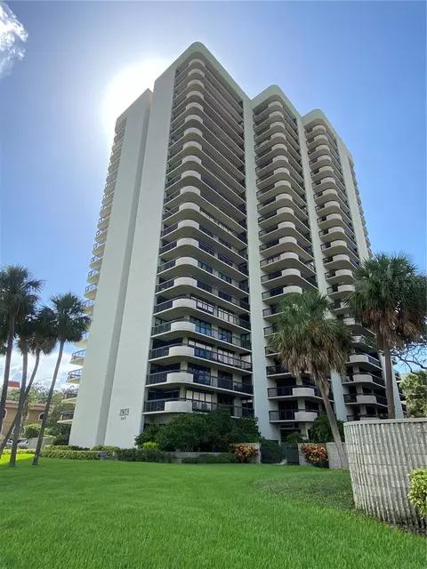 2413 Bayshore Blvd #906, Tampa, FL 33629