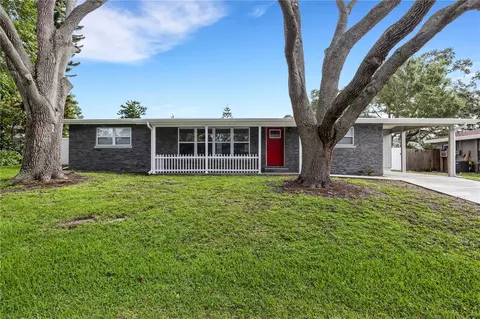 2073 Overbrook Ave N, Belleair Bluffs, FL 33770