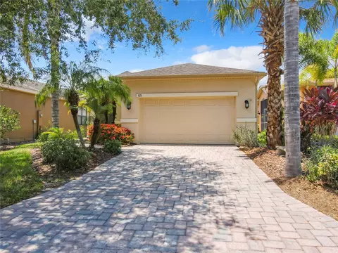 721 Grand Canal Dr, Poinciana, FL 34759