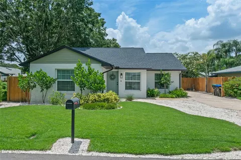 2712 E Crystal Lake Ave, Orlando, FL 32806