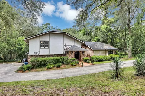 608 Westchester Dr, Deland, FL 32724