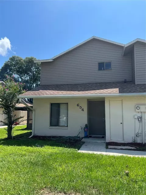 654 Olympic Dr, Ocoee, FL 34761