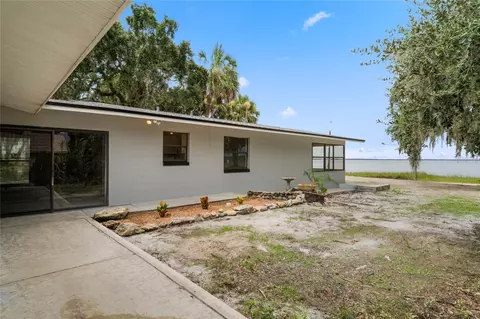 2484 Fort Lane Rd, Geneva, FL 32732