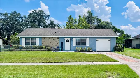 12129 Florida Woods Ln, Orlando, FL 32824